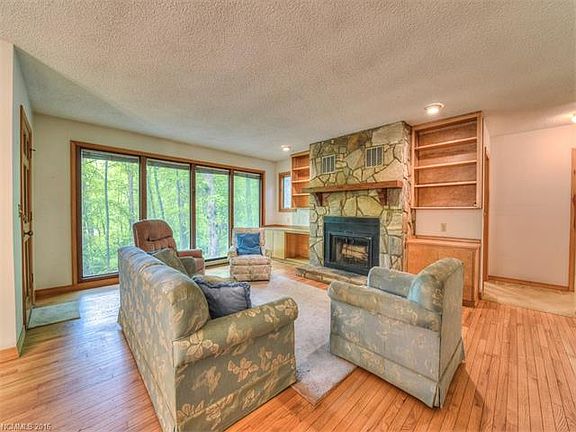 3rd image of 97 Lundy Ln