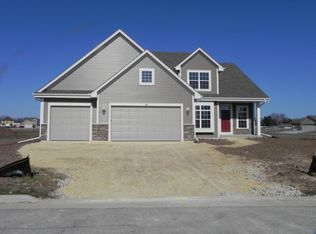287 Goschey Dr, Belgium, WI 53004