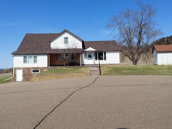 S2901 Semling Ln, Fountain City, WI 54629