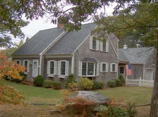 15 Bennets Neck Dr, Pocasset, MA 02559