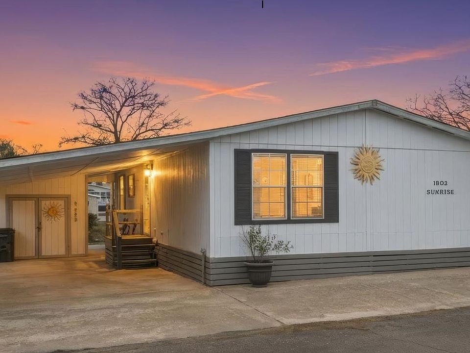 1st image of 1802 Sunrise Dr.