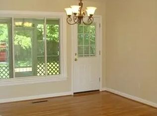 910 Marksworth Rd, Baltimore, MD 21228
