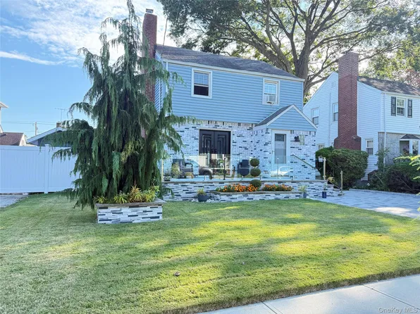 12 Cottage Place, Hempstead, NY 11550