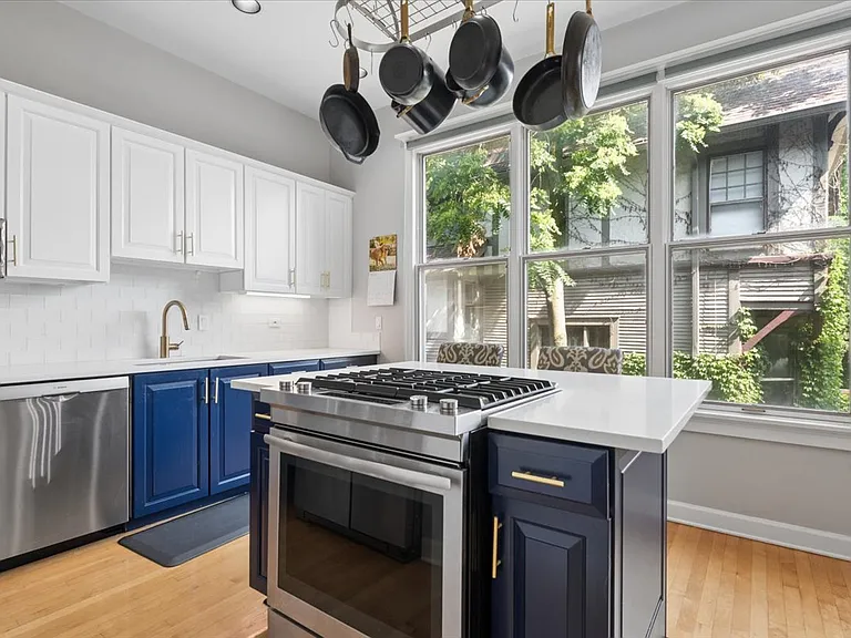 235 S Marion St #K — Photo 9