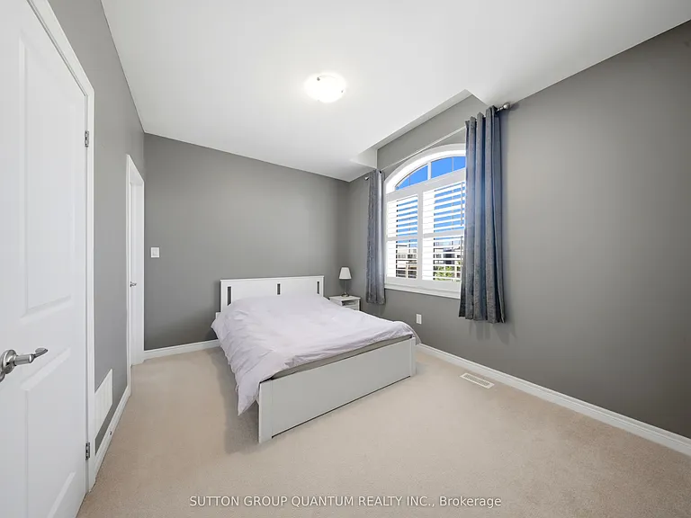 3196 Ernest Appelbe Blvd — Photo 25