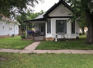 504 E 7th Ave, Hutchinson, KS 67501