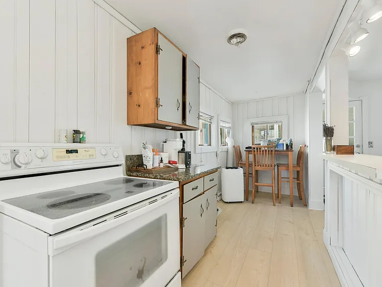 23 Tafts Ave #3 — Photo 6
