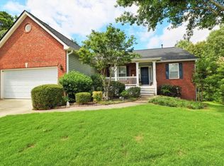3880 Brushy Wood Dr, Loganville, GA 30052