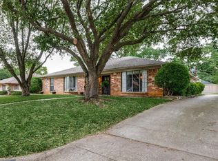 333 W Louella Dr, Hurst, TX 76054