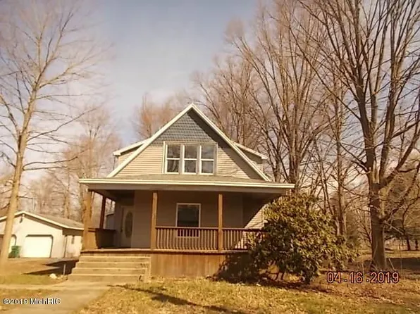 239 E Clinton St, Burr Oak, MI 49030
