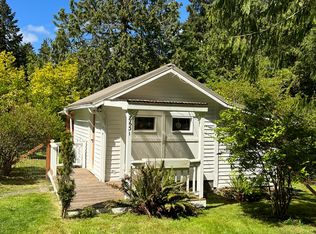 8631 Springridge Rd NE, Bainbridge Island, WA 98110