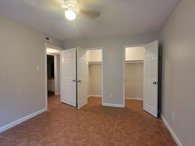 7301 Jensen Dr — Photo 9