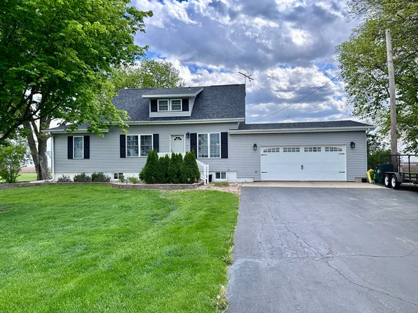 31769 E Thome Rd, Rock Falls, IL 61071