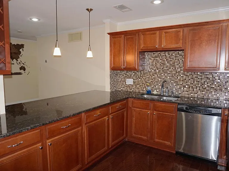 100 Lorenz Rd — Photo 3