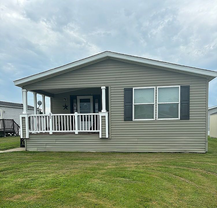 1st image of 806 Branden Ct