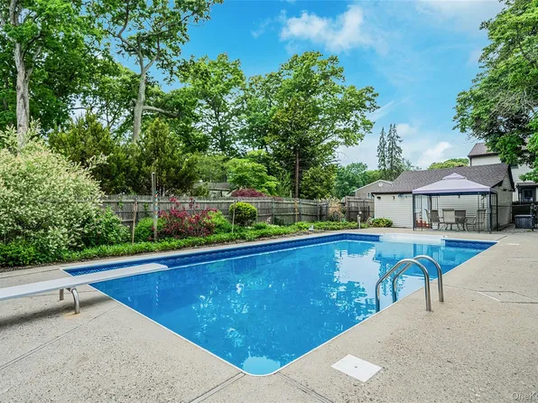 1333 Boston Avenue, Bay Shore, NY 11706