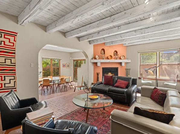 409 E Coronado Rd APT 2, Santa Fe, NM 87505