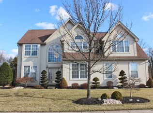 52 Rue Chagall, Somerset, NJ 08873