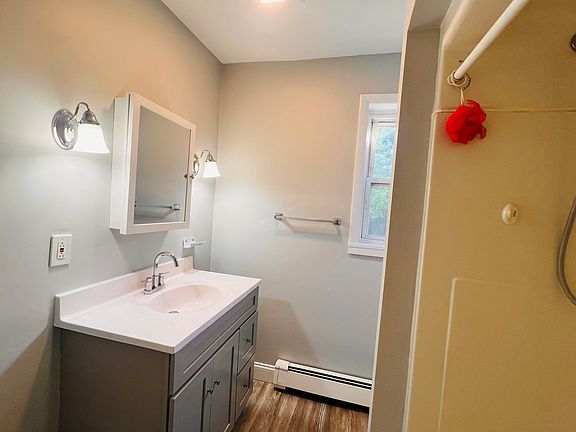 5th image of 35 Bungay Rd #1