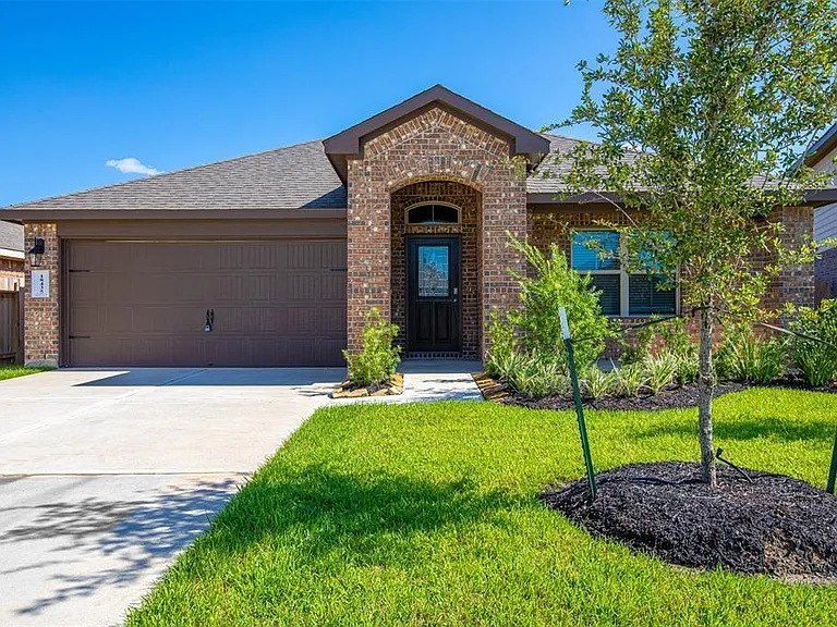 18435 Grayson Bluff Way — Photo 1
