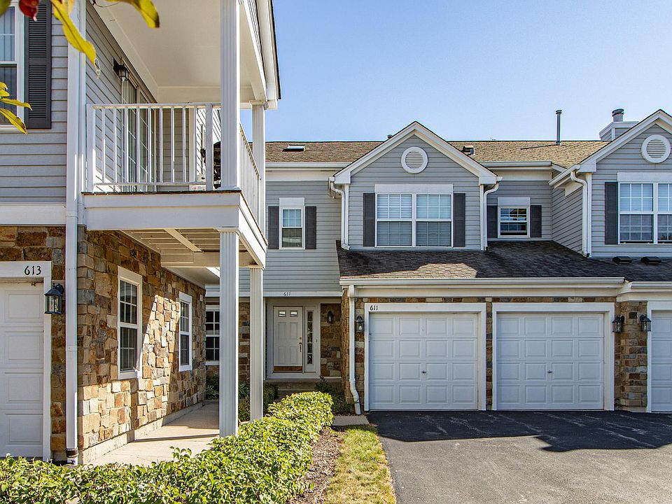1st image of 611 Grosse Pointe Cir