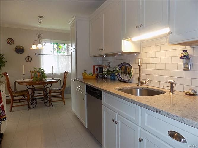 1st image of 160 Sierra Vista Ln