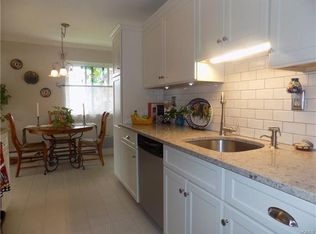 160 Sierra Vista Ln, Valley Cottage, NY 10989