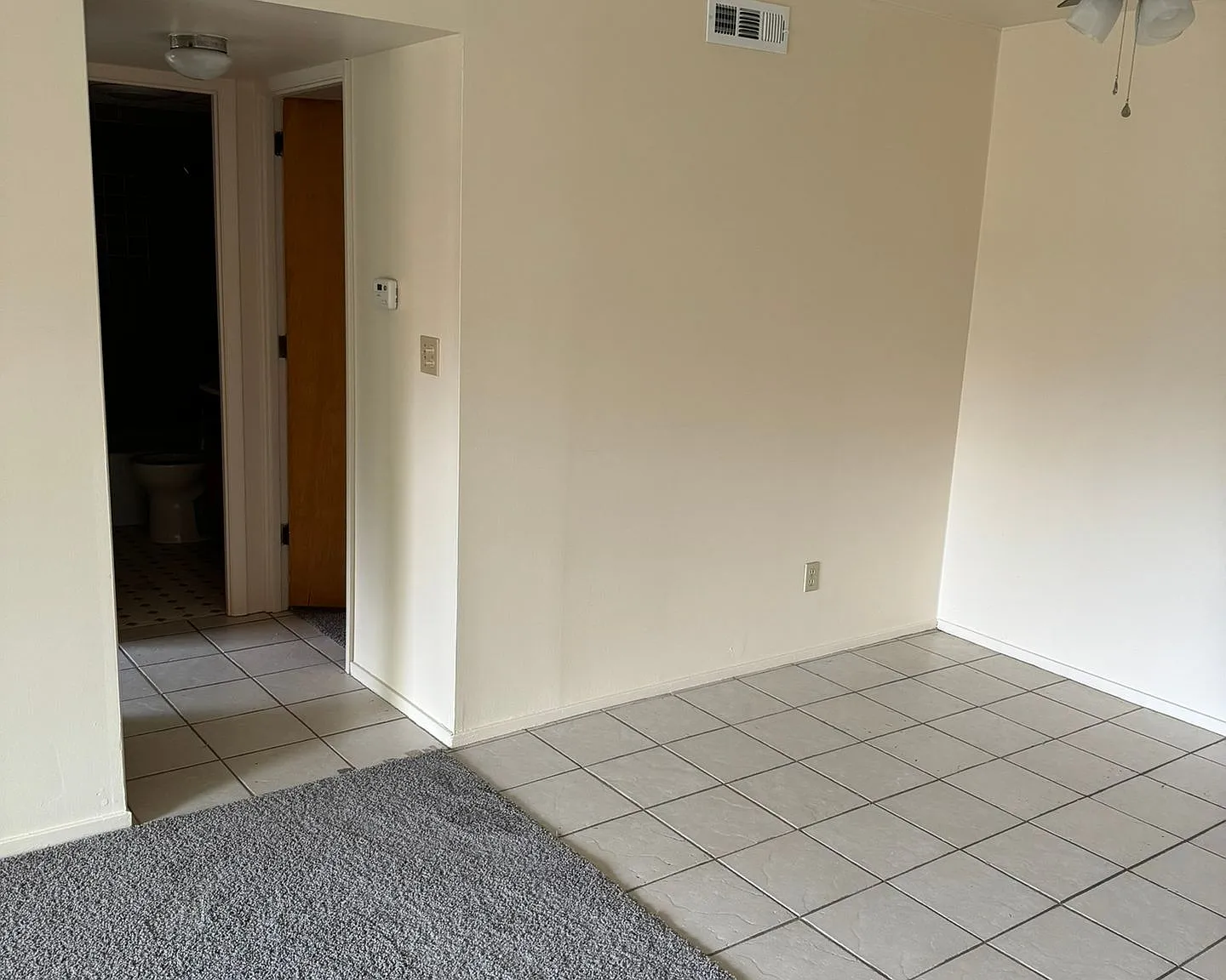 5th Ave Apartments — Photo 2
