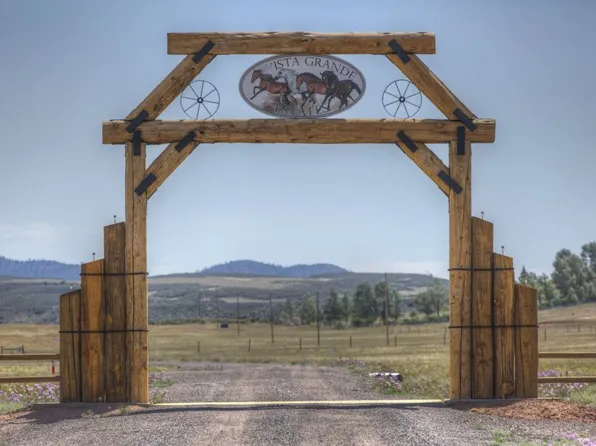 15 Vista Grande Way, Laramie, WY 82070