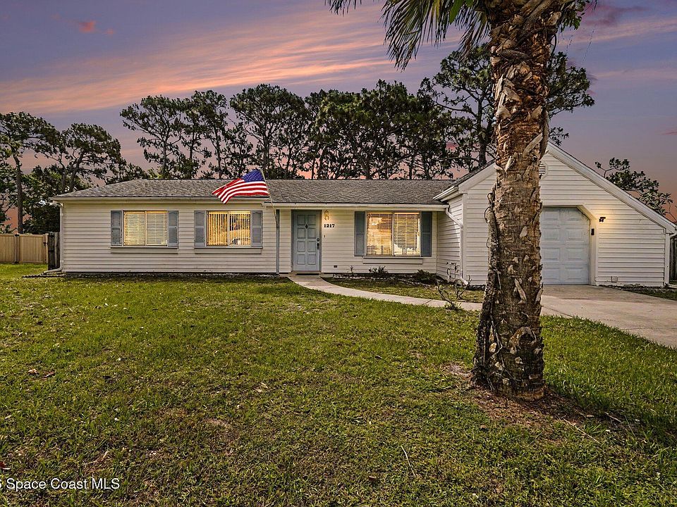 1st image of 1217 Ethel Cir NE