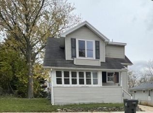1010 Aurora St, Waukesha, WI 53186