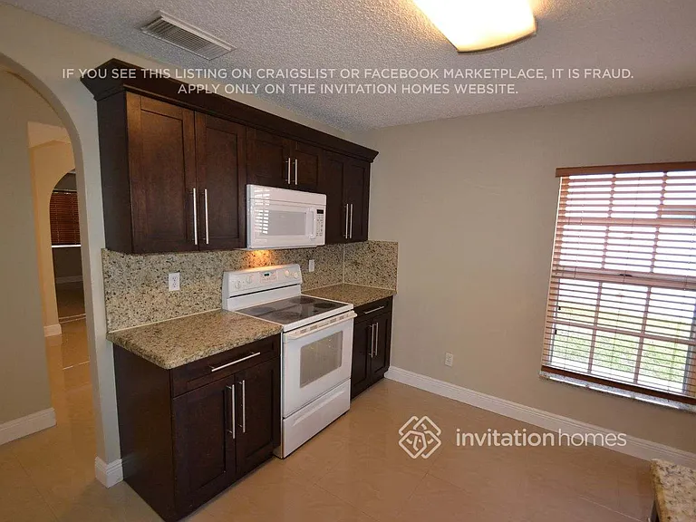 15400 SW 59th St — Photo 3