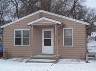 7097 Spencer St, Omaha, NE 68104