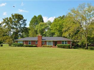 619 Hogan Rd, Nashville, TN 37220