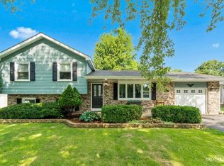 110 Kevin Ln, Oswego, IL 60543