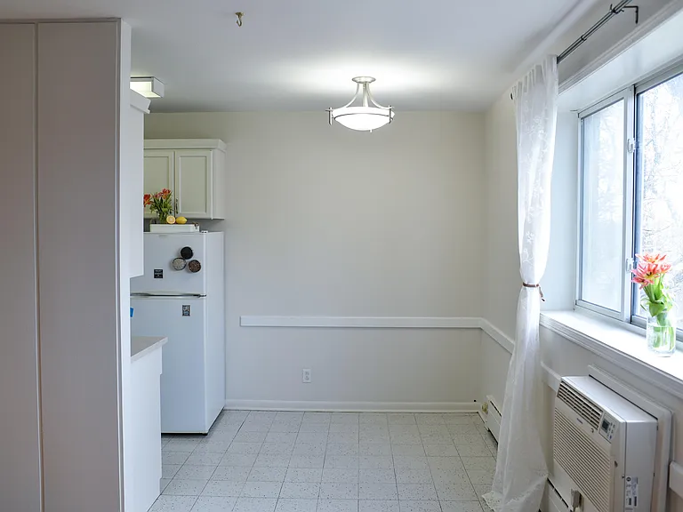 365 Edison Ave #205 — Photo 7