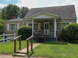 121 Sangston Ave, Masontown, PA 15461