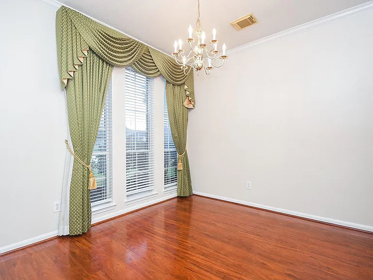 14234 Silver Glade Ln — Photo 3