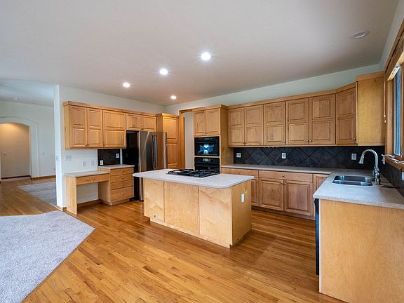 4th image of 5436 Hunter Dr