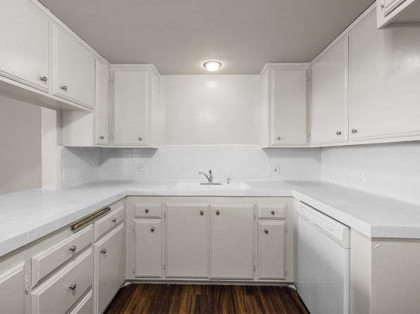 525 E 99th St #60564648