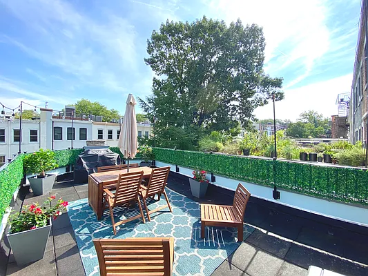 Rented by Compass | media 32