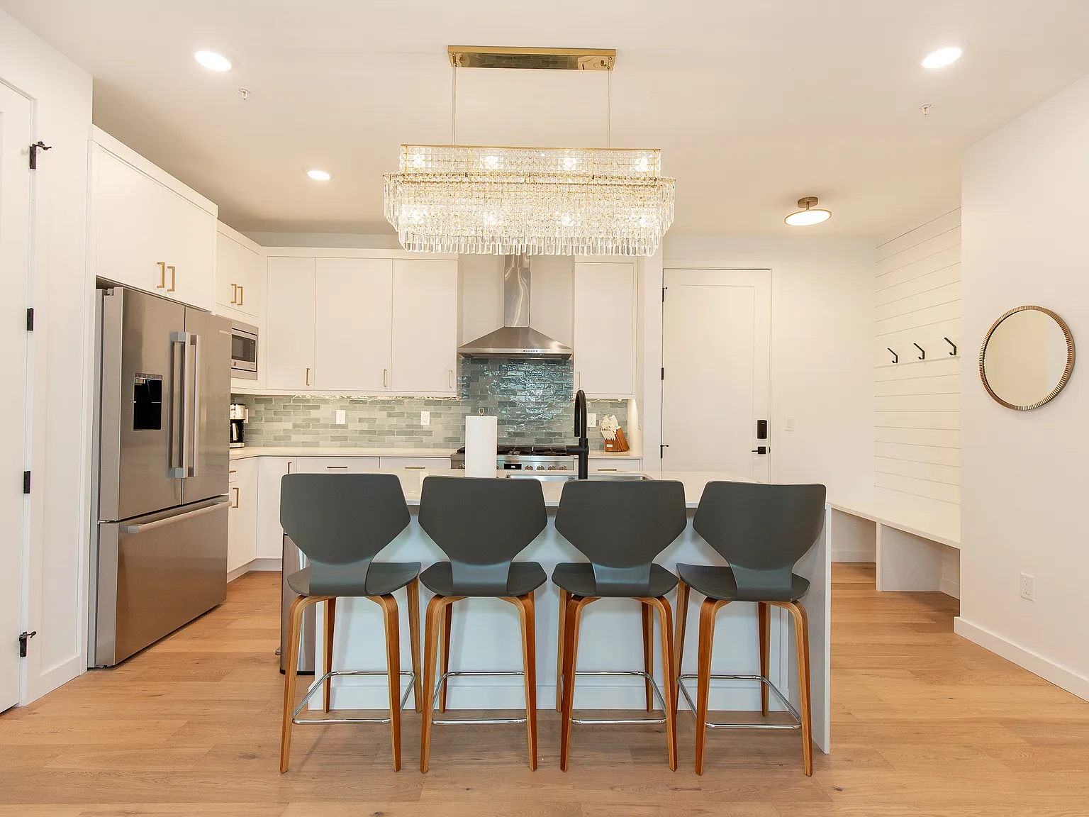 2 bed, $3,500 — Photo 3