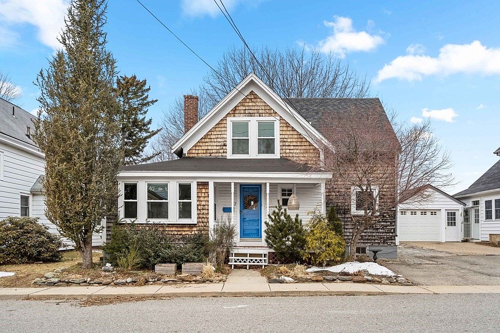 47 Pearl St, Amesbury, MA 01913 Zillow