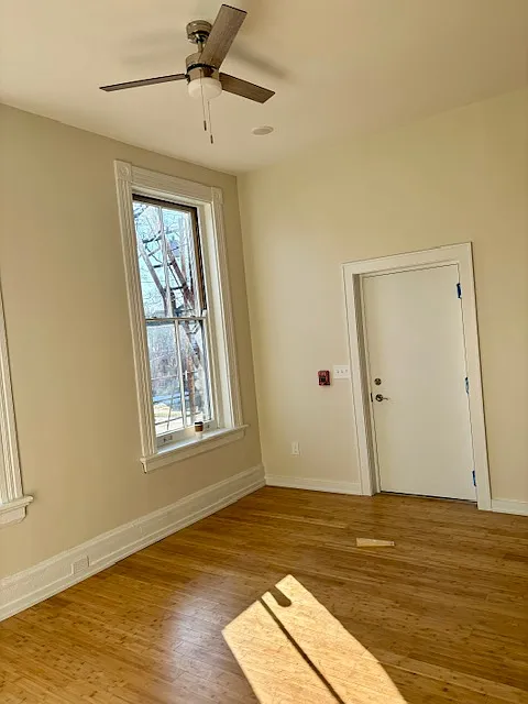 Building Photo - 1634 Hewitt Ave #3