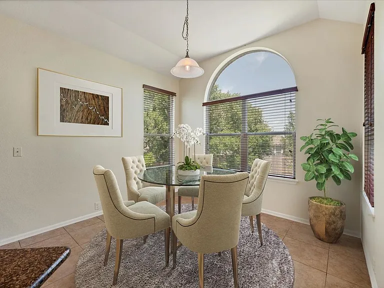 203 Raindance Cv — Photo 9