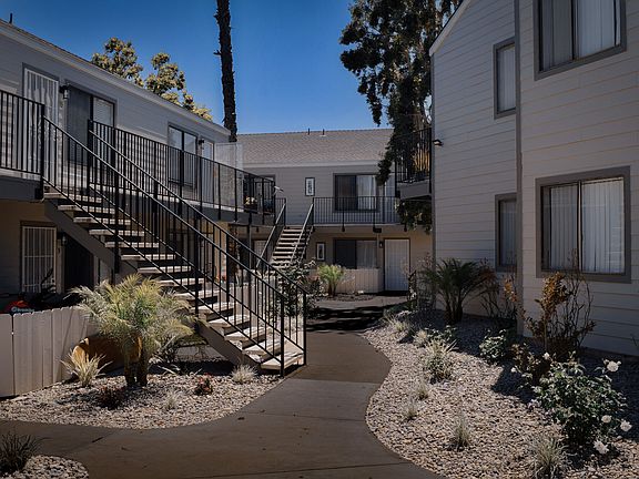 5th image of 1825 E Valley Pkwy E APT 16