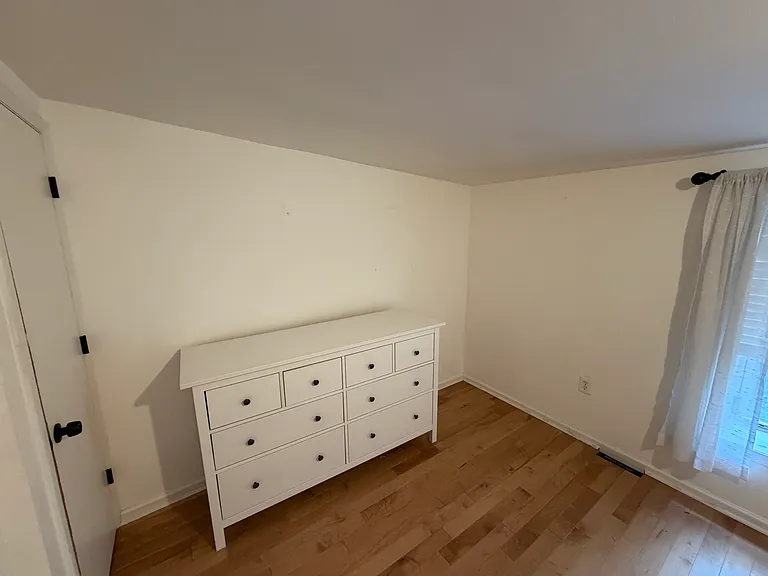 2143 E Sergeant St — Photo 15