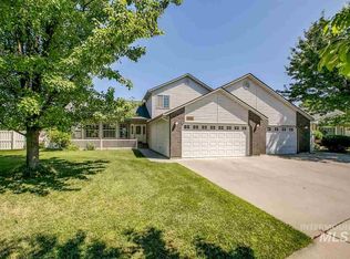 3044 S Green Canyon Dr, Meridian, ID 83642