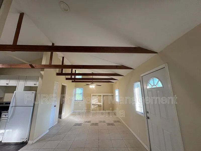 1 bed, 1.0 bath, 650 sqft, $995 — Photo 4