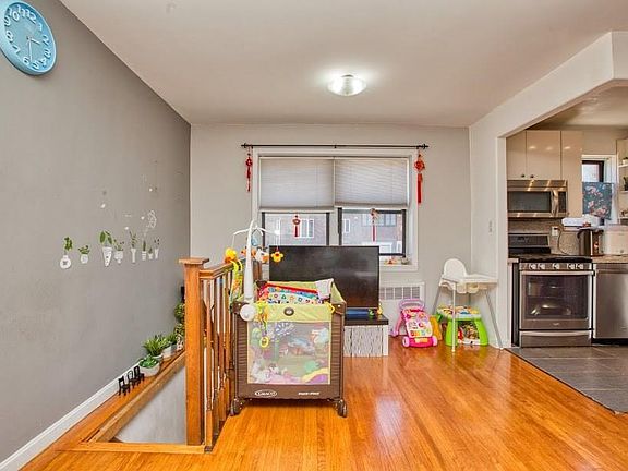 4th image of 8510 13th Ave #1F